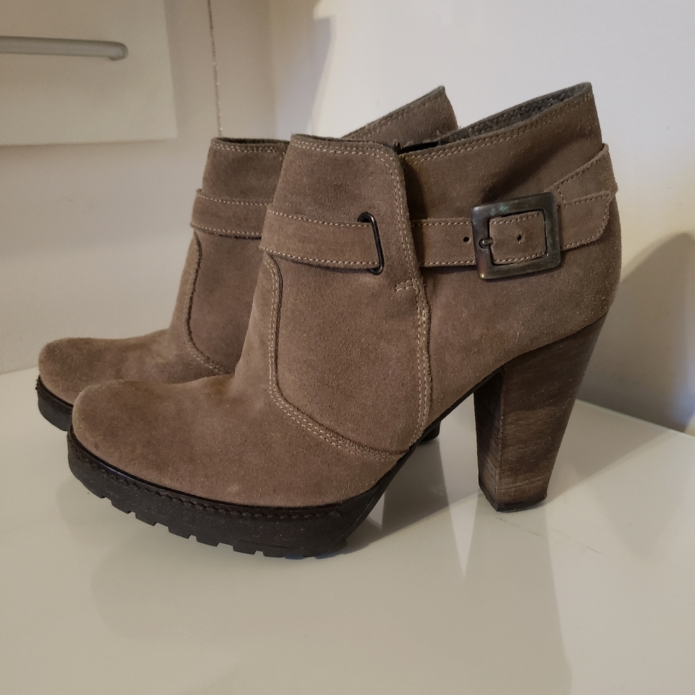 Browns Italian Suede Ankle Buckle Boot Side Zipper Taupe Wooden Heels Woman 37